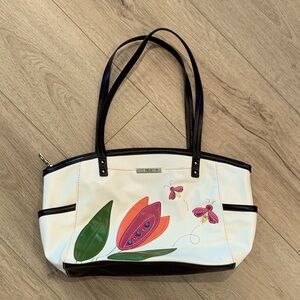 Relic Floral Design Cream, Pink, Green, Orange Shoulder Bag. Pockets and zip.